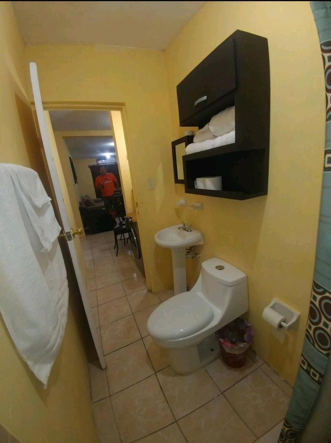Casa Vicky Alojamiento Para Vacaciones Y Tramites Consulares Ciudad Juarez Exterior photo